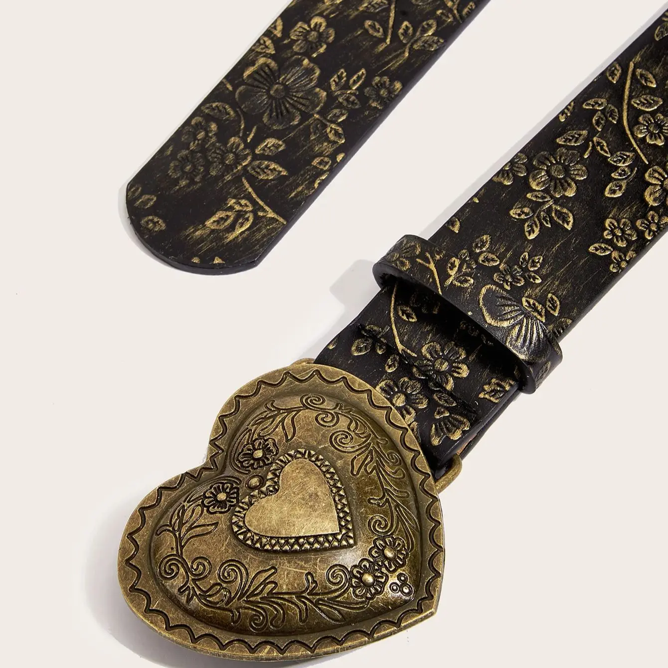 A love buckle pattern PU leather belt fashionable casual jeans - Image 5