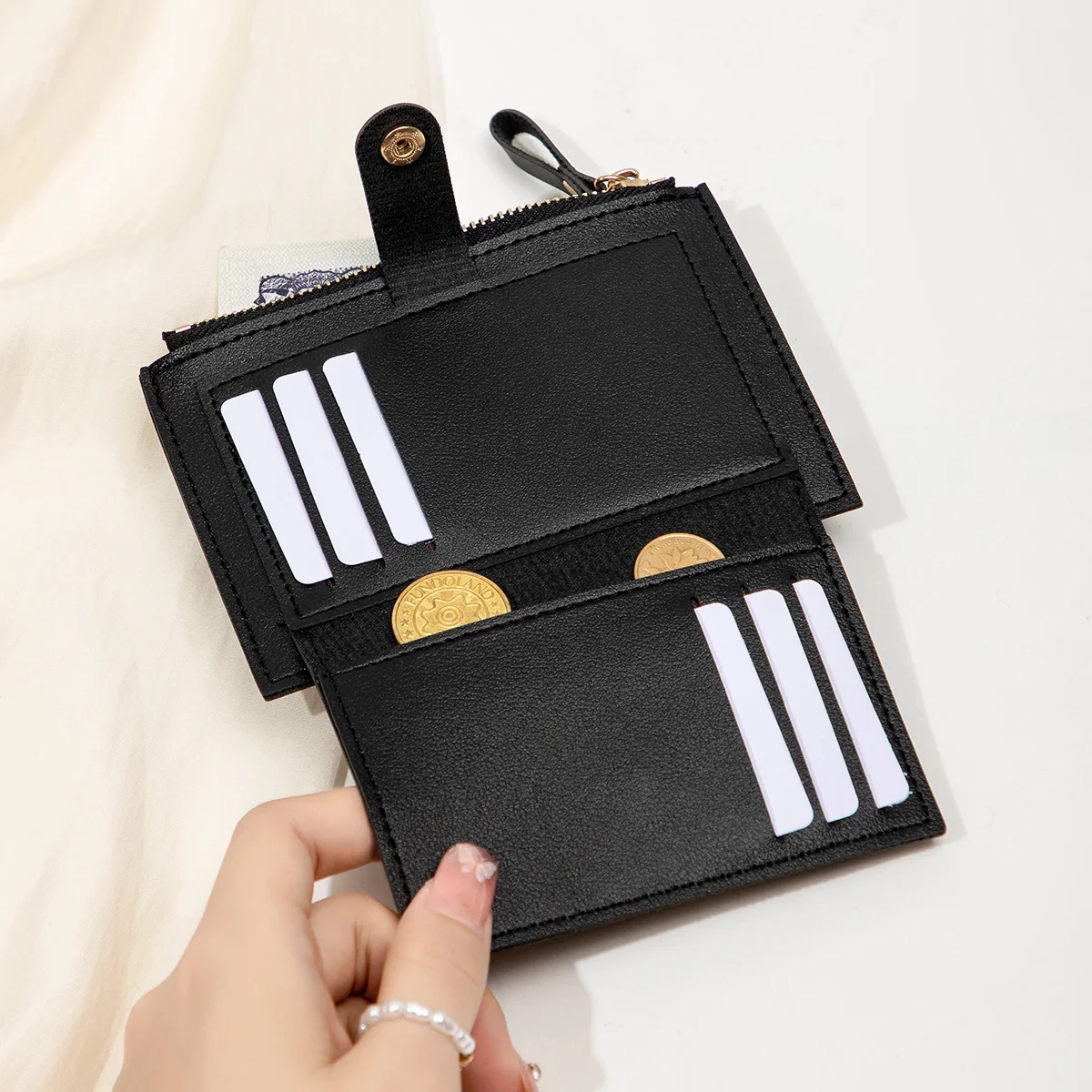 Minimalist and fashionable women's short card bag, ultra-thin mini PU leather zero wallet, women's credit card holder wallet - Image 2